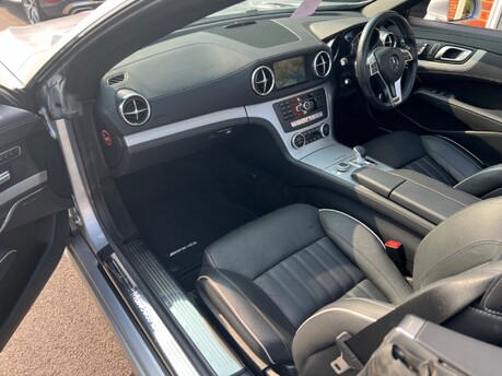 Mercedes-Benz SL Series 3.0 SL400 AMG Sport Convertible 2dr Petrol G-Tronic+ Euro 6 (s/s) (333 ps) 39