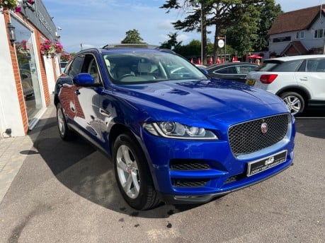 Jaguar F-Pace 2.0 P250i Portfolio SUV 5dr Petrol Auto AWD Euro 6 (s/s) (250 ps) 8