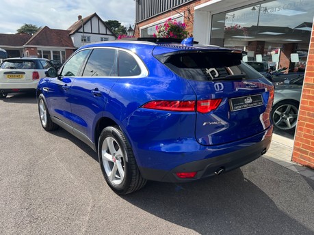 Jaguar F-Pace 2.0 P250i Portfolio SUV 5dr Petrol Auto AWD Euro 6 (s/s) (250 ps) 12