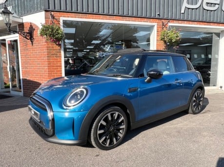 Mini Hatch 1.5 Cooper Exclusive Hatchback 3dr Petrol Steptronic Euro 6 (s/s) (136 ps) 5