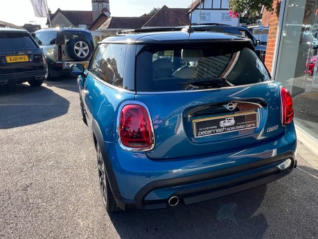 Mini Hatch 1.5 Cooper Exclusive Hatchback 3dr Petrol Steptronic Euro 6 (s/s) (136 ps) 10