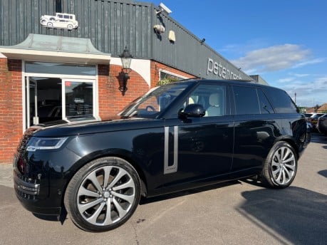 Land Rover Range Rover 3.0 D350 MHEV Autobiography SUV 5dr Diesel Auto 4WD Euro 6 (s/s) (350 ps) 3