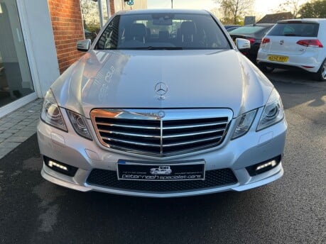 Mercedes-Benz E Class 3.0 E350 CDI V6 BlueEfficiency Sport Saloon 4dr Diesel G-Tronic Euro 5 (231 5