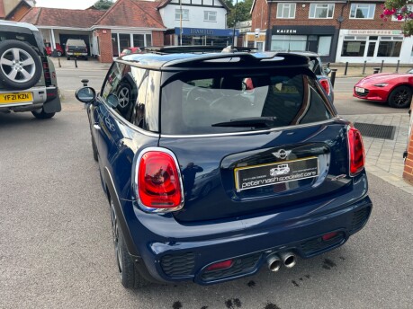 Mini Hatch MINI Hatch 2.0 Cooper S Hatchback 3dr Petrol Auto Euro 6 (s/s) (192 ps) 8