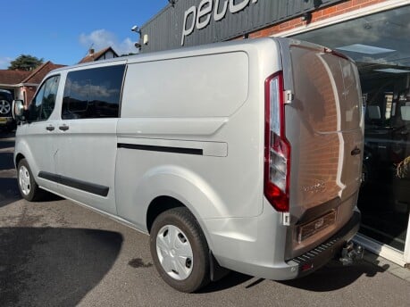 Ford Transit Custom 2.0 320 EcoBlue Trend Crew Van Double Cab 5dr Diesel Manual L2 H1 Euro 6 (6 9