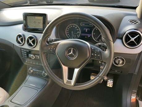 Mercedes-Benz B Class B220 CDI SPORT 25