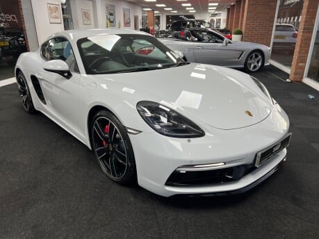 Porsche 718 CAYMAN S PDK 8