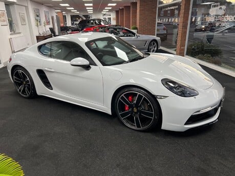 Porsche 718 CAYMAN S PDK 10