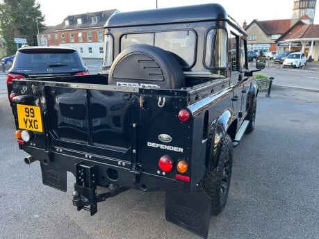 Land Rover Defender 110 TD XS DCB 17