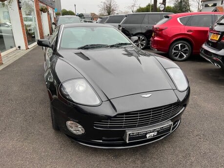 Aston Martin Vanquish V12 S 14