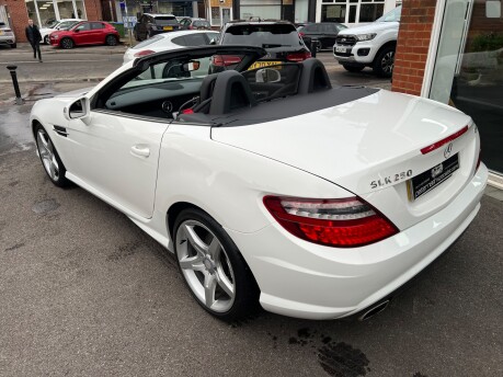 Mercedes-Benz SLK 2.1 SLK250 CDI AMG Sport Convertible 2dr Diesel G-Tronic+ Euro 5 (s/s) (204 15