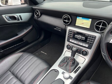 Mercedes-Benz SLK 2.1 SLK250 CDI AMG Sport Convertible 2dr Diesel G-Tronic+ Euro 5 (s/s) (204 29