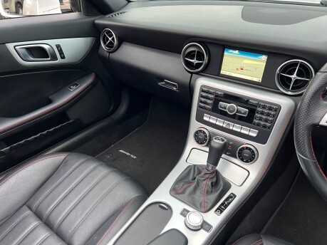 Mercedes-Benz SLK 2.1 SLK250 CDI AMG Sport Convertible 2dr Diesel G-Tronic+ Euro 5 (s/s) (204 29