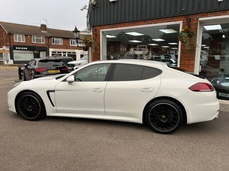 Porsche Panamera 3.0D V6 Hatchback 5dr Diesel TiptronicS Euro 5 (s/s) (300 ps) 4