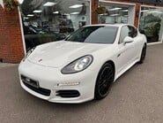 Porsche Panamera 3.0D V6 Hatchback 5dr Diesel TiptronicS Euro 5 (s/s) (300 ps) 1