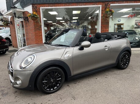 Mini Convertible 2.0 Cooper S Classic Convertible 2dr Petrol Steptronic Euro 6 (s/s) (192 ps 3