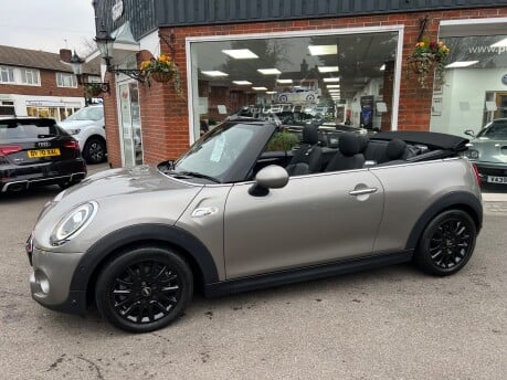 Mini Convertible 2.0 Cooper S Classic Convertible 2dr Petrol Steptronic Euro 6 (s/s) (192 ps 4