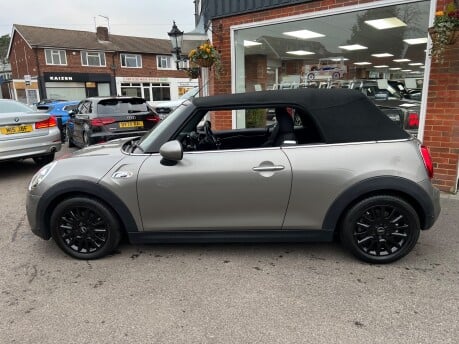 Mini Convertible 2.0 Cooper S Classic Convertible 2dr Petrol Steptronic Euro 6 (s/s) (192 ps 49