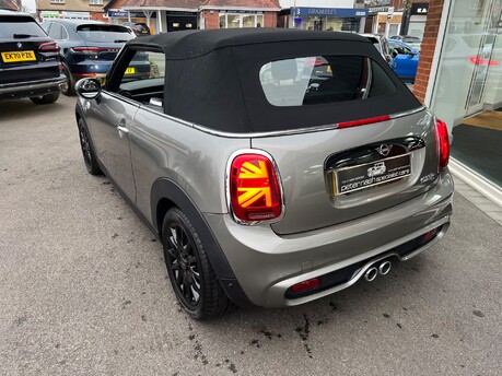 Mini Convertible 2.0 Cooper S Classic Convertible 2dr Petrol Steptronic Euro 6 (s/s) (192 ps 51