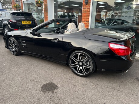 Mercedes-Benz SL Series 3.0 SL400 AMG Sport Convertible 2dr Petrol G-Tronic Euro 6 (s/s) (333 ps) 10