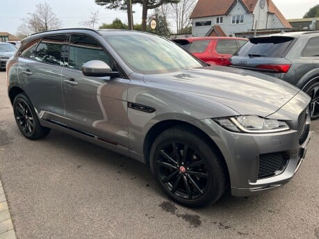 Jaguar F-Pace 2.0 D180 Chequered Flag SUV 5dr Diesel Auto AWD Euro 6 (s/s) (180 ps) 7