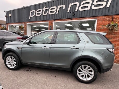 Land Rover Discovery Sport 2.0 TD4 SE Tech SUV 5dr Diesel Auto 4WD Euro 6 (s/s) (180 ps) 8