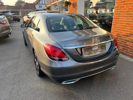 Mercedes-Benz C Class 2.0 C220d Sport Edition Saloon 4dr Diesel G-Tronic+ Euro 6 (s/s) (194 ps) 13