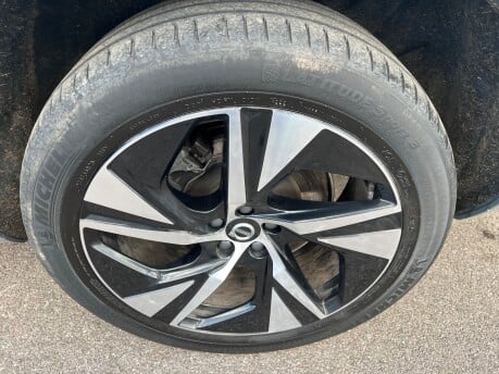 Volvo XC90 2.0 B5 MHEV Plus SUV 5dr Petrol Hybrid Auto 4WD Euro 6 (s/s) (250 ps) 18