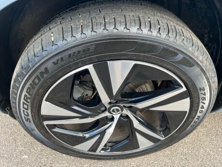 Volvo XC90 2.0 B5 MHEV Plus SUV 5dr Petrol Hybrid Auto 4WD Euro 6 (s/s) (250 ps) 19