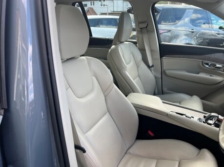 Volvo XC90 2.0 B5 MHEV Plus SUV 5dr Petrol Hybrid Auto 4WD Euro 6 (s/s) (250 ps) 23