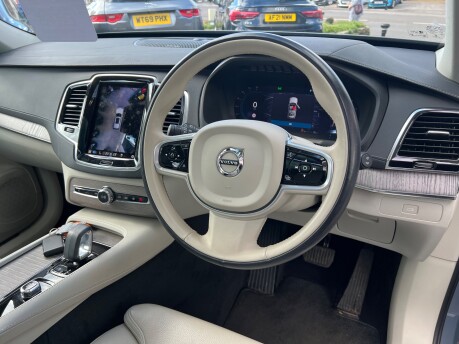 Volvo XC90 2.0 B5 MHEV Plus SUV 5dr Petrol Hybrid Auto 4WD Euro 6 (s/s) (250 ps) 29