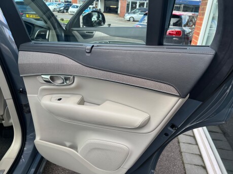 Volvo XC90 2.0 B5 MHEV Plus SUV 5dr Petrol Hybrid Auto 4WD Euro 6 (s/s) (250 ps) 35