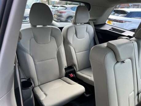 Volvo XC90 2.0 B5 MHEV Plus SUV 5dr Petrol Hybrid Auto 4WD Euro 6 (s/s) (250 ps) 41