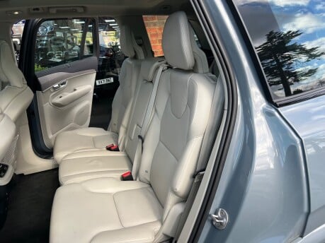 Volvo XC90 2.0 B5 MHEV Plus SUV 5dr Petrol Hybrid Auto 4WD Euro 6 (s/s) (250 ps) 48