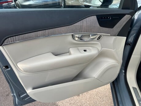 Volvo XC90 2.0 B5 MHEV Plus SUV 5dr Petrol Hybrid Auto 4WD Euro 6 (s/s) (250 ps) 52