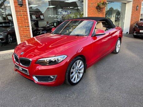 BMW 2 Series 2.0 220i Luxury Convertible 2dr Petrol Auto Euro 6 (s/s) (184 ps) 24