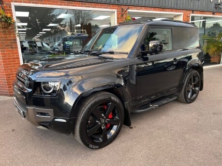 Land Rover Defender 3.0 D300 MHEV X SUV 3dr Diesel Auto 4WD Euro 6 (s/s) (300 ps) 3
