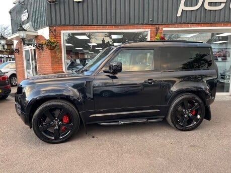 Land Rover Defender 3.0 D300 MHEV X SUV 3dr Diesel Auto 4WD Euro 6 (s/s) (300 ps) 4