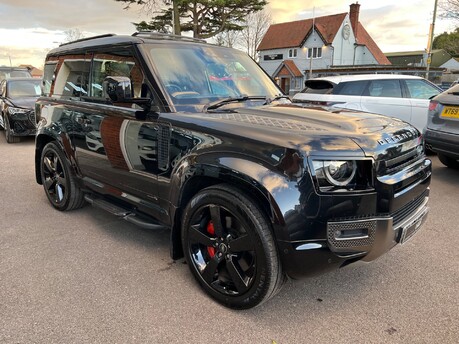 Land Rover Defender 3.0 D300 MHEV X SUV 3dr Diesel Auto 4WD Euro 6 (s/s) (300 ps) 9