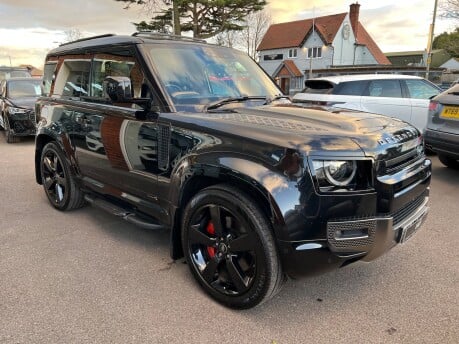 Land Rover Defender 3.0 D300 MHEV X SUV 3dr Diesel Auto 4WD Euro 6 (s/s) (300 ps) 9