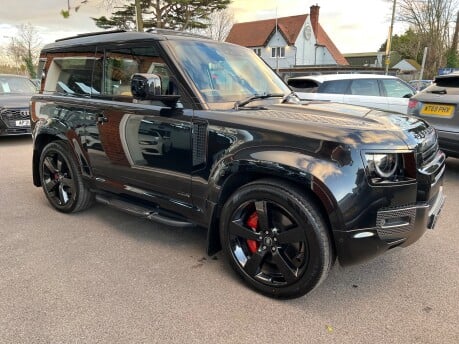 Land Rover Defender 3.0 D300 MHEV X SUV 3dr Diesel Auto 4WD Euro 6 (s/s) (300 ps) 10