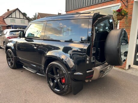 Land Rover Defender 3.0 D300 MHEV X SUV 3dr Diesel Auto 4WD Euro 6 (s/s) (300 ps) 11