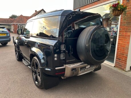 Land Rover Defender 3.0 D300 MHEV X SUV 3dr Diesel Auto 4WD Euro 6 (s/s) (300 ps) 12