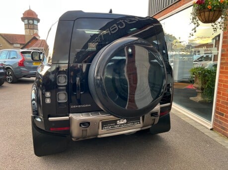 Land Rover Defender 3.0 D300 MHEV X SUV 3dr Diesel Auto 4WD Euro 6 (s/s) (300 ps) 13