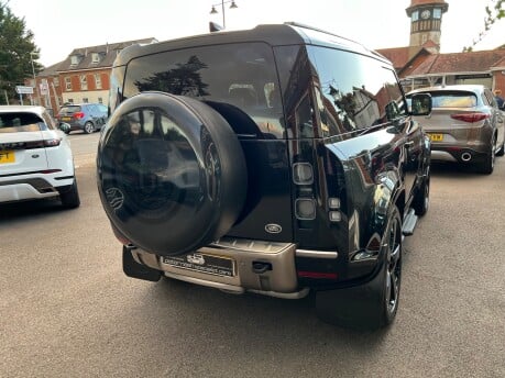 Land Rover Defender 3.0 D300 MHEV X SUV 3dr Diesel Auto 4WD Euro 6 (s/s) (300 ps) 15