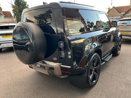Land Rover Defender 3.0 D300 MHEV X SUV 3dr Diesel Auto 4WD Euro 6 (s/s) (300 ps) 16