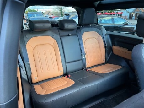 Land Rover Defender 3.0 D300 MHEV X SUV 3dr Diesel Auto 4WD Euro 6 (s/s) (300 ps) 42