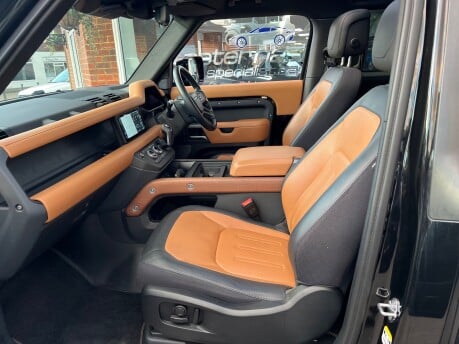 Land Rover Defender 3.0 D300 MHEV X SUV 3dr Diesel Auto 4WD Euro 6 (s/s) (300 ps) 47
