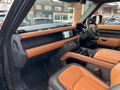 Land Rover Defender 3.0 D300 MHEV X SUV 3dr Diesel Auto 4WD Euro 6 (s/s) (300 ps) 49
