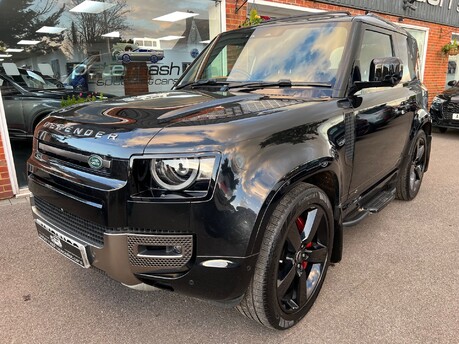 Land Rover Defender 3.0 D300 MHEV X SUV 3dr Diesel Auto 4WD Euro 6 (s/s) (300 ps)